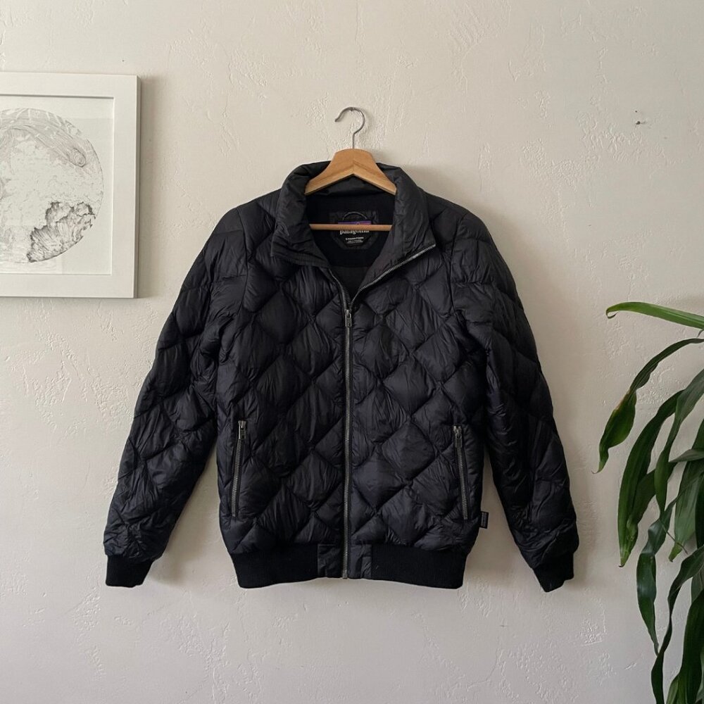 PATAGONIA W's Prow Bomber Jacket in Black | Down winter coat | Size: S